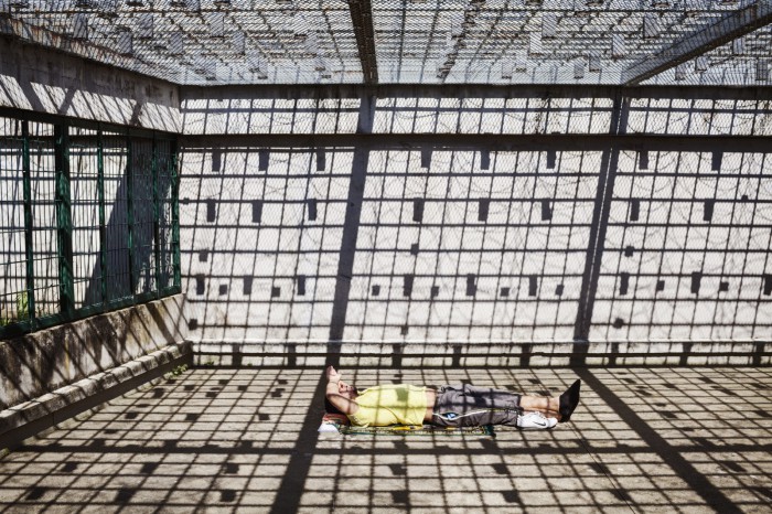 « Prisons » - Dans cette série, Grégoire Korganow, s’attache à monter le traitement des détenus et leur privation de liberté. ©Grégoire Korganow
